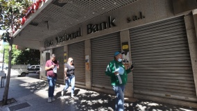 liban a cause des braquages successifs les banques ferment leurs portes