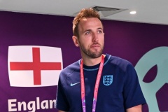 harry kane defied world cup rainbow ban by wearing sneaky 535k accessory
