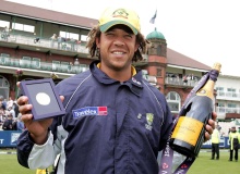 cricket world reacts to tragic death of ex australia player andrew symonds
