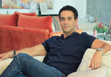 آسر ياسين في “شماريخ”