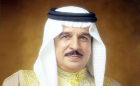 جلالة الملك المعظم يستقبل أعضاء مجلس إدارة غرفة تجارة وصناعة البحرين
