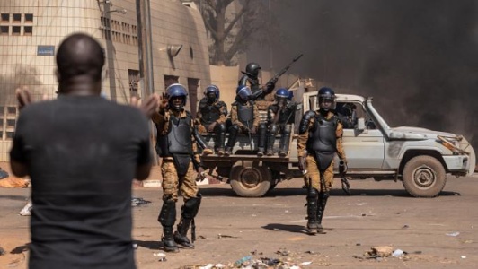 مقتل 34 شخصاً في هجومين جهاديين في بوركينا فاسو