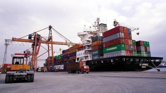 الجزائر تتوقع فائض تجارة خارجية يفوق 17 مليار دولار