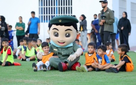 شرطة دبي تشارك في فعاليات «المعسكرات الصيفية»
