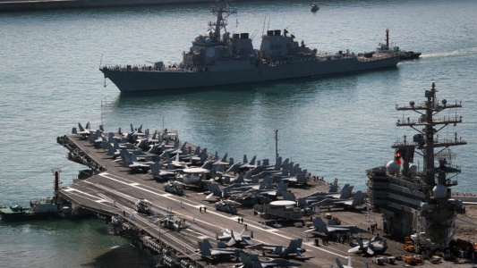 الولايات المتحدة وكوريا الجنوبية تباشران مناورات بحرية مشتركة