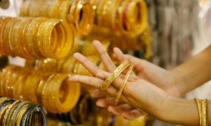 شراء سبائك أم وثائق استثمار؟.. كيف تختار أفضل وسيلة للاستثمار في الذهب؟