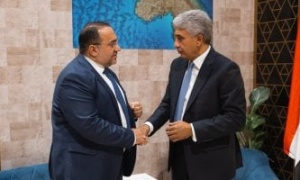 وزير السياحة يلتقي نظيره القبرصي لبحث تعزيز التعاون ودفع الحركة السياحية