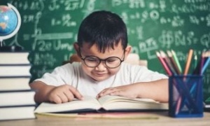 صفات يجب أن يمتلكها طفلك قبل دخول المدرسة.. 7 مهارات مهمة