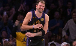  NBA roundup: Lakers down Cavs as LeBron James earns record 1,229th win 