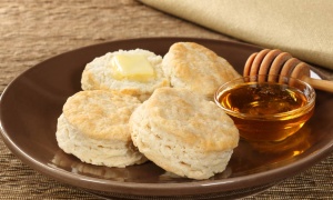 This Fast-Food Chain's Biscuit Just Dethroned Popeyes and KFC as America's Best Side