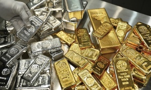 الذهب بأدنى مستوياته في 3 أسابيع والمعادن النفيسة تتراجع