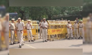Delhi school in Mayur Vihar gets bomb threat call, search underway