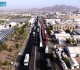 يوم النحر الحجاج يرمون جمرة العقبة الكبرى