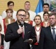 former polish envoy returns award to ukraine in protest