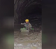nepal deaths cross 1 000 as rescuers continue search for hundreds trapped in tunnels