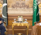 ولي العهد السعودي يلتقي رئيس الوزراء الباكستاني