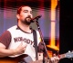 beloved singer wins over the internet days after upsetting thousands of fans