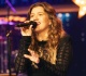 kelly clarkson reveals the one thing she s unwilling to do in a relationship right now