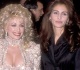 what dolly parton told julia roberts on the set of steel magnolias left her speechless
