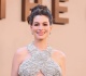 anne hathaway wore her outfit backwards then bounced back in designer gap and sparkling prada