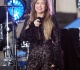 kelly clarkson explains why dating isn t her focus