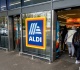 aldi s 10 pizza stones look eerily similar to styles from williams sonoma almost 7x the price