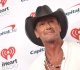 tim mcgraw officially sends direct message to ed sheeran in new video