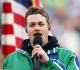 traditional country star wows crowd with chill inducing national anthem before nfc chionship