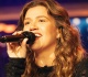 the kelly clarkson show ends on a high note after 7 years with golden performances and a visit from her kids