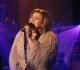 kelly clarkson puts on busty display in smokin hot jumpsuit