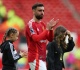 man utd s fernandes confirms he has rejected saudi pro league move