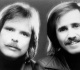 1976 sentimental soft rock ballad about lonely summer nights became an unexpected country hit