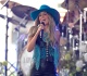 lainey wilson s surprise concert moment with fan goes viral